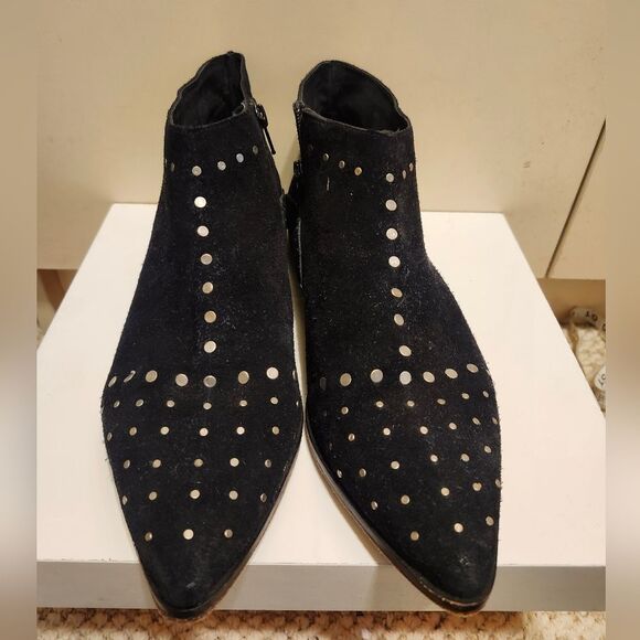 Free People "Aquarian" Blk Suede Silver Stud Flat Ankle Booties Sz.9/39 Ret.$168 - Picture 4 of 8